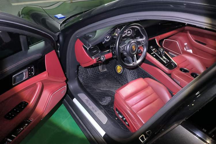 Used Porsche Panamera 2021 Panamera 4 E-Hybrid 2.9T Interior 3