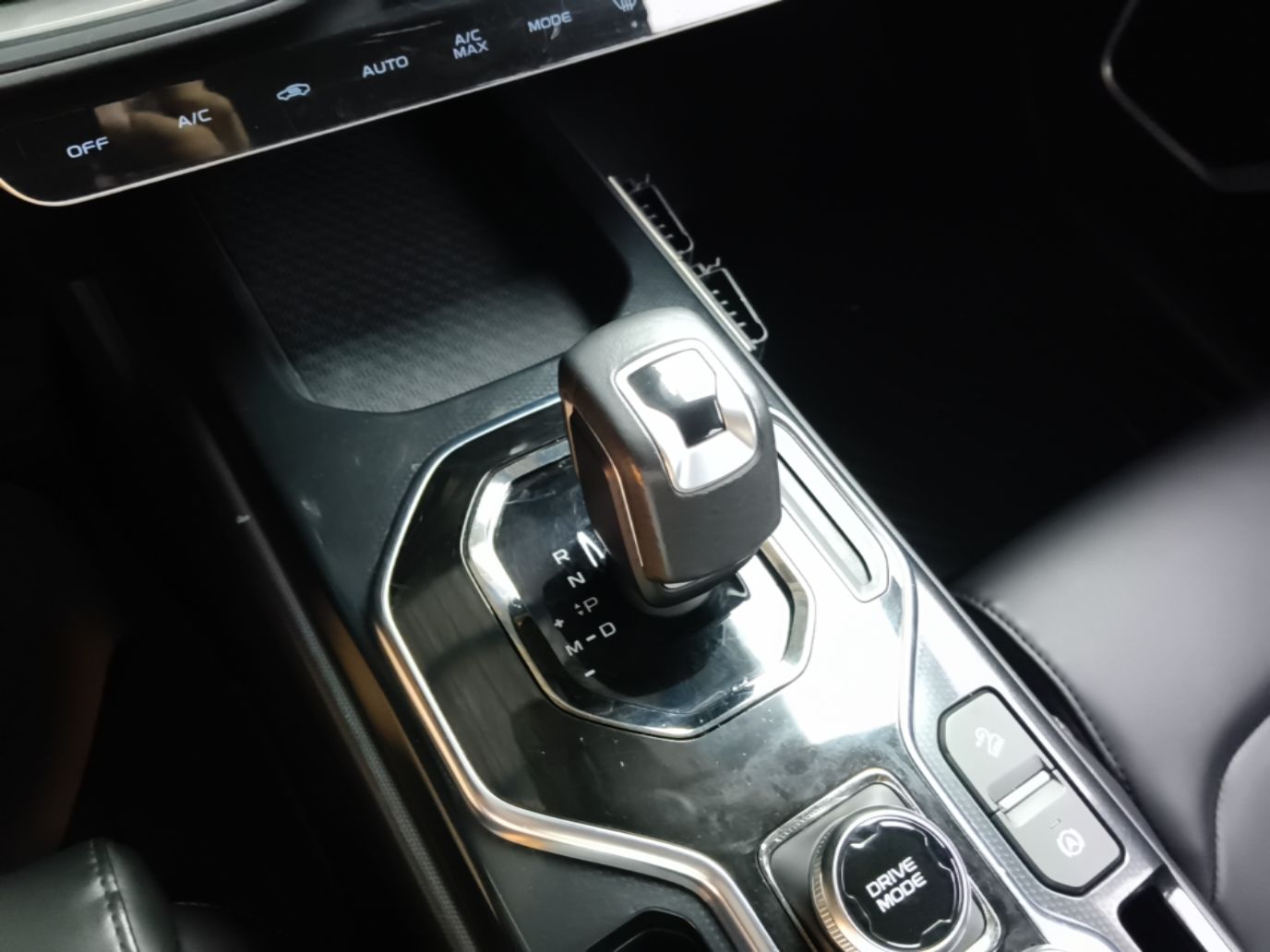 Geely Auto icon 2020 1.5TD i6 BSG — снимка 16