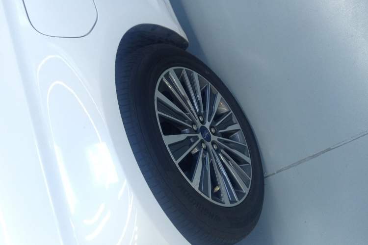 Used Ford Mondeo New Energy 2018 2.0 PHEV Smart-Controlled Fashion Edition China VI Standard