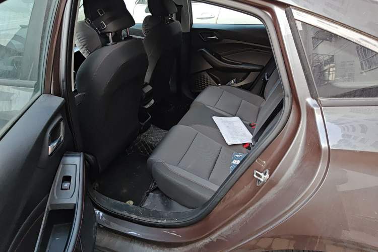 Used MG 5 2023 180 DVVT Manual Fashion Edition
