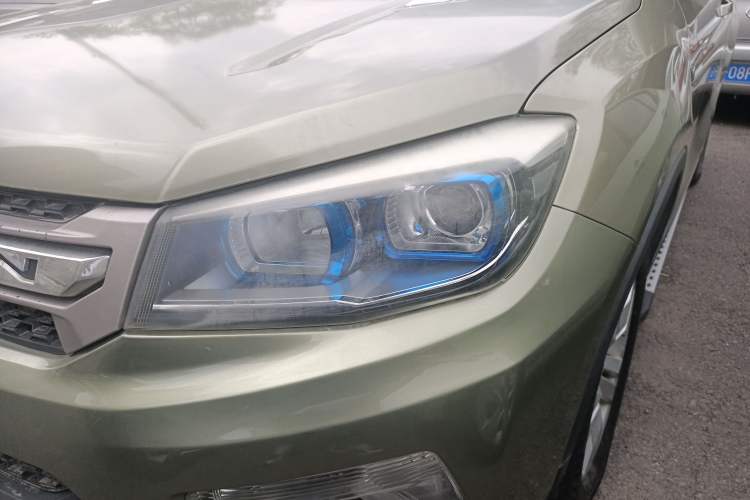 Used CHANGAN CS75 2016 1.8T Automatic Elite Model China IV Standard Left Front Headlight