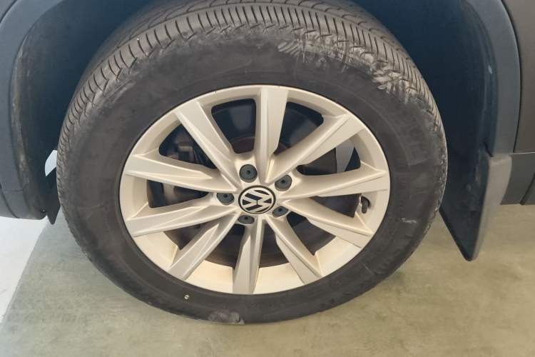 Used Volkswagen Tiguan 2016 280TSI Automatic Two-Wheel-Drive Silk Road Style Edition
