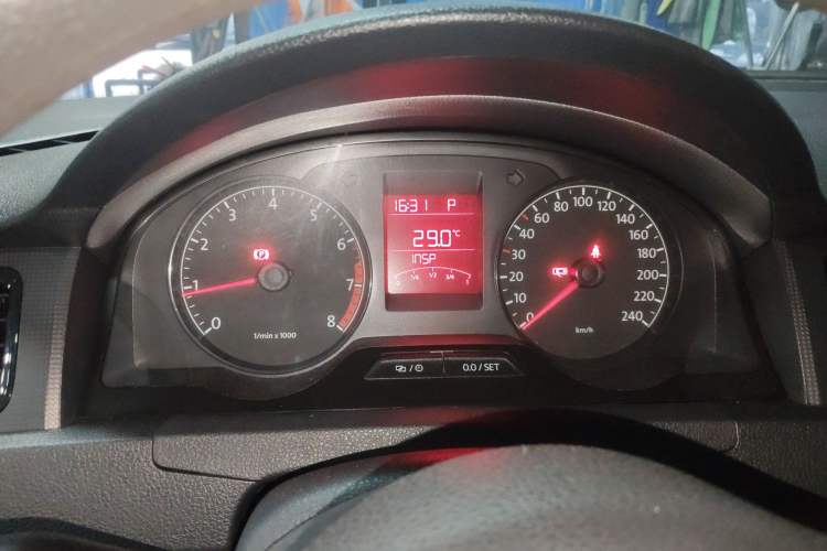 Used Volkswagen Santana 2015 1.6L Automatic Fashion Edition Instrument Cluster