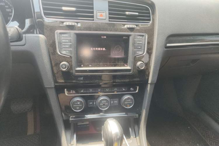 Used Volkswagen Golf 2015 1.4TSI Automatic Flagship Model