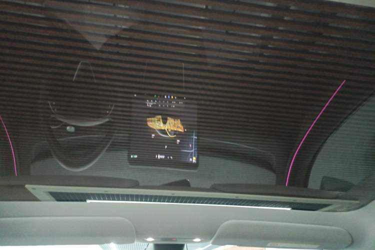 Used Tesla Model Y 2025 Long-Range All-Wheel-Drive Version
