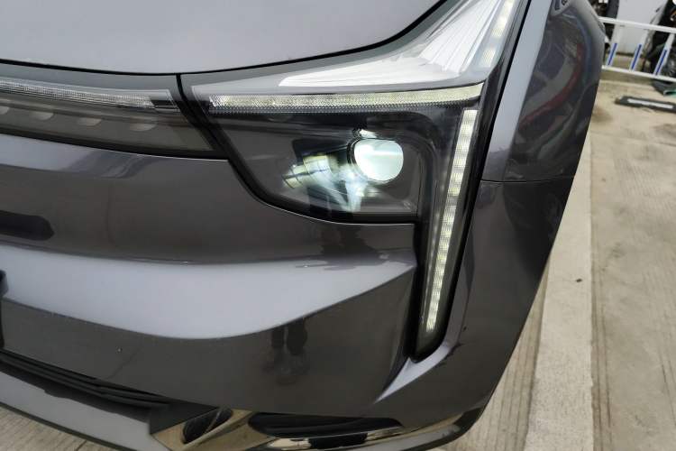 Used NETA U 2023 NETA U-Ⅱ 400 U-SHOW Edition Lithium-Ion Battery Left Front Headlight