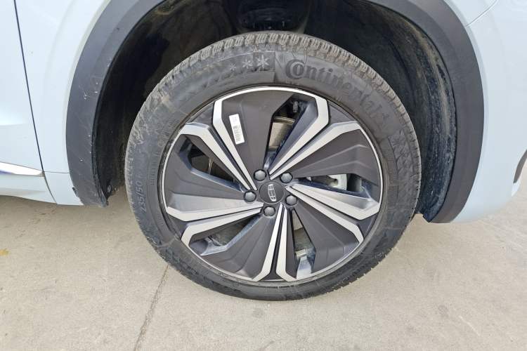 Used Geely Auto Monjaro L 2022 1.5T Leishen Hi·F Plug-in Hybrid Super Xun Right Front Wheel Hub