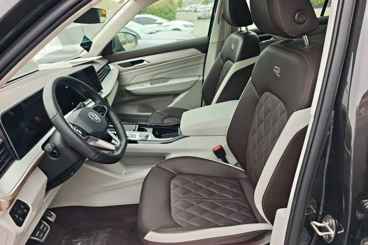 Used Volkswagen Tavendor 2023 380TSI Four-Wheel Drive R-Line Cruise Edition