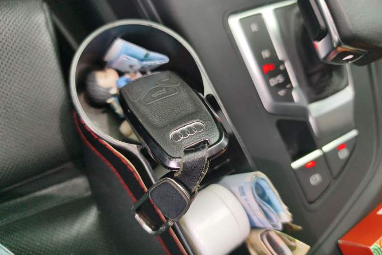 Used Audi A4L 2022 40 TFSI Fashion Dynamic Model Vehicle Key