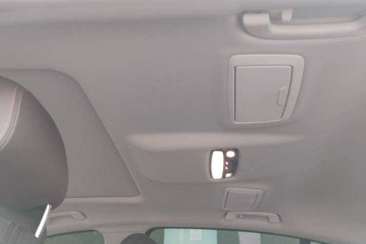 Used BMW 5 Series 2019 Facelifted 525Li Luxury Package
