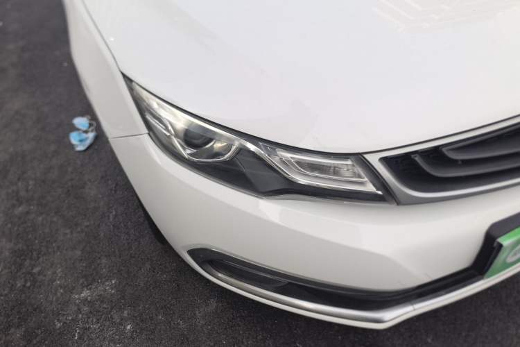 Used Geely Auto Emgrand GL 2017 1.8L DCT Elite Model Right Front Headlight