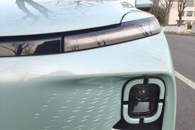 Used Geometry E Firefly 2024 301km Starlight
