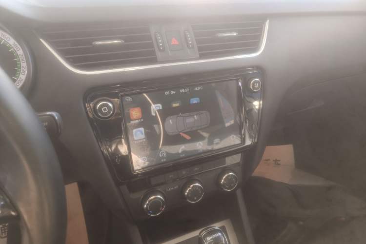 Used Skoda Octavia 2018 1.6L Automatic Luxury Edition
