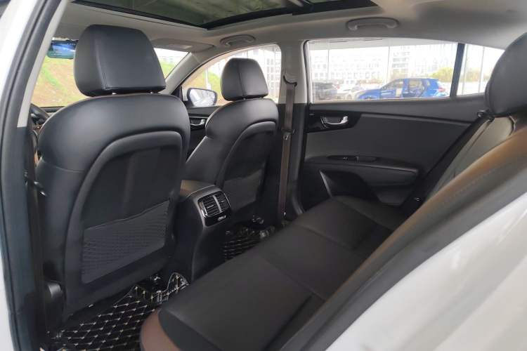 Used Kia K3 (Kai Shen) 2017 1.8L Automatic GLS Headliner