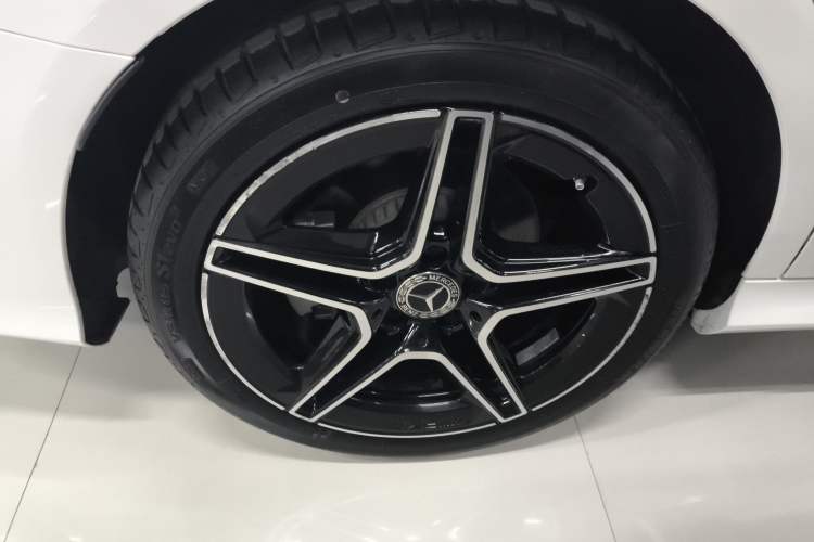 Used Mercedes-Benz C-Class 2021 C 260 L Sport Edition Star Collection Right Rear Wheel Hub