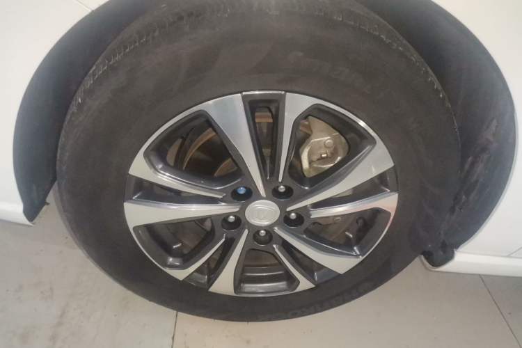 Used CHANGAN Eado 2021 PLUS 1.6L GDI Manual Luxury Model Left Front Wheel Hub