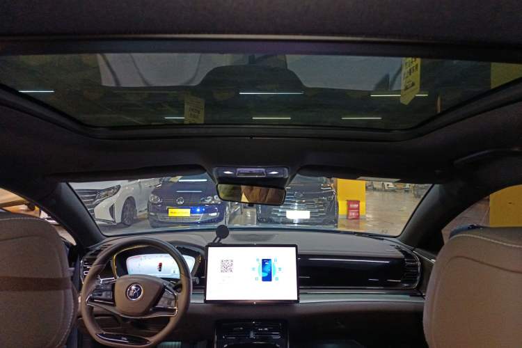 Used BYD Han 2023 DM-i Champion Edition 121KM Prestige Model
