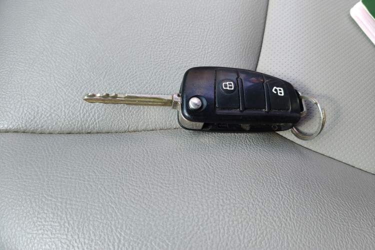 Used JAC Refine M5 2013 2.0T Gasoline Automatic Business Edition