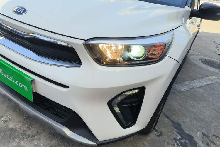Used Kia kx1 Stonic 2019 1.4L Automatic Sport Edition China VI Left Front Headlight