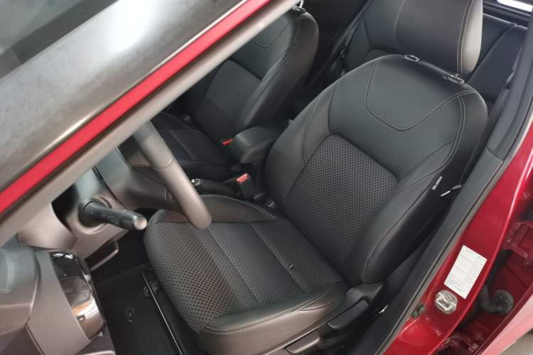 Used Nissan Kicks 2019 1.5L CVT Smart Connect Luxury Edition