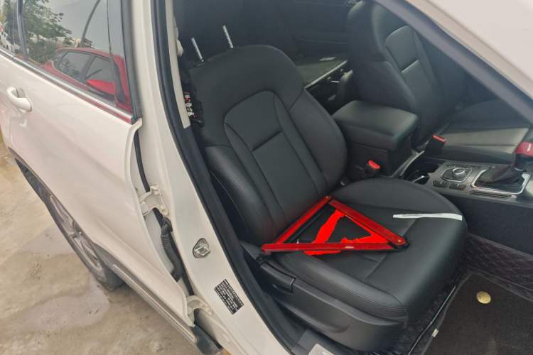 Used Haval H6 Coupe 2016 Blue Label 1.5T Automatic Two-Wheel Drive Urban Model Right Front Seat