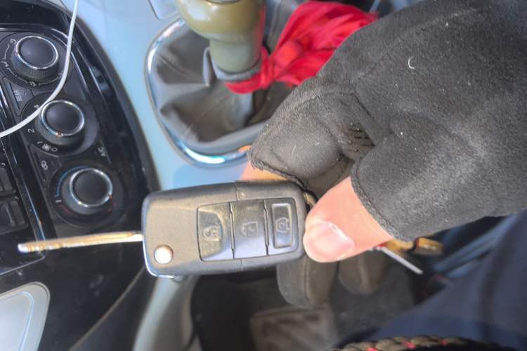 Used FORTHING Lingzhi 2016 M5 2.0L 7-seat Long-wheelbase Standard Model
