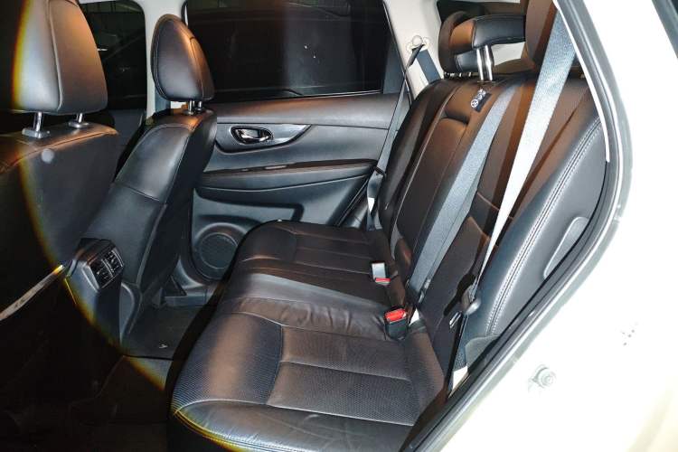 Used Nissan X-Trail 2017 2.0L CVT Comfort Edition 2WD Left Rear Seat