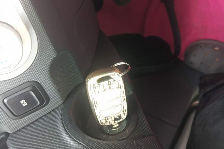 Used Wuling Hongguang MINIEV 2022 Macaron Fashion Model Lithium Iron Phosphate
