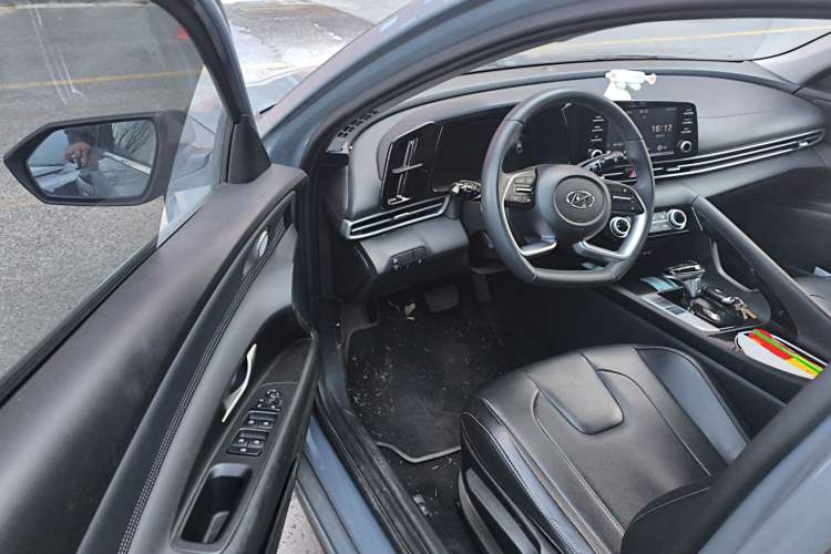 Used Hyundai Elantra 2021 1.5L CVT GLX Elite Edition