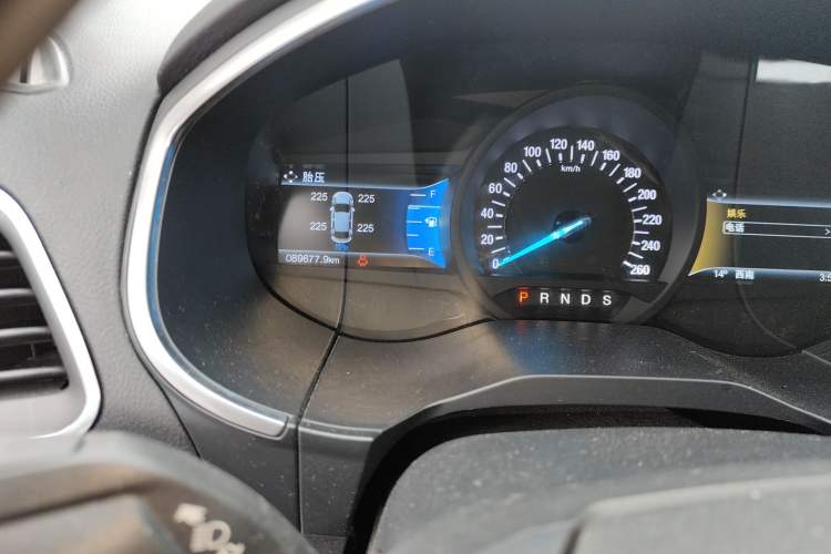 Used Ford Edge 2018 EcoBoost 245 Two-Wheel-Drive Titanium 7-Seater China VI Standard
