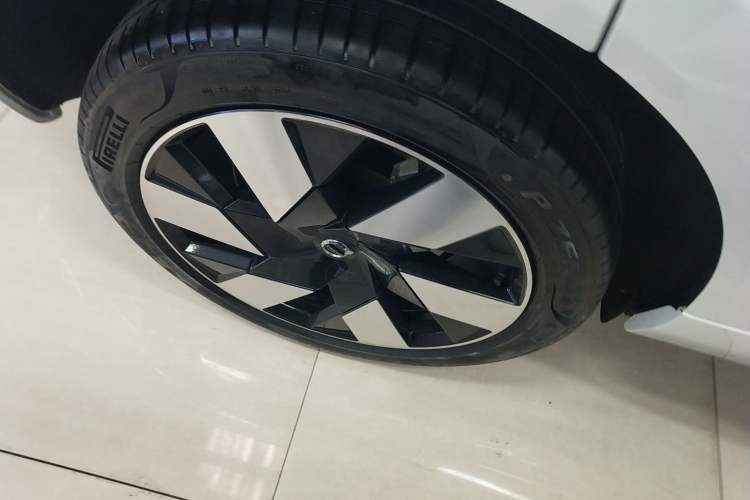 Used Volvo XC60 New Energy 2025 Plug-in Hybrid Long-Range All-Wheel Drive Smart Luxury Edition