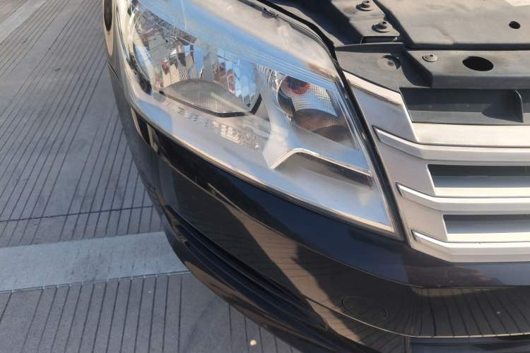 Used Volkswagen Santana 2015 1.6L Manual Fashion Edition