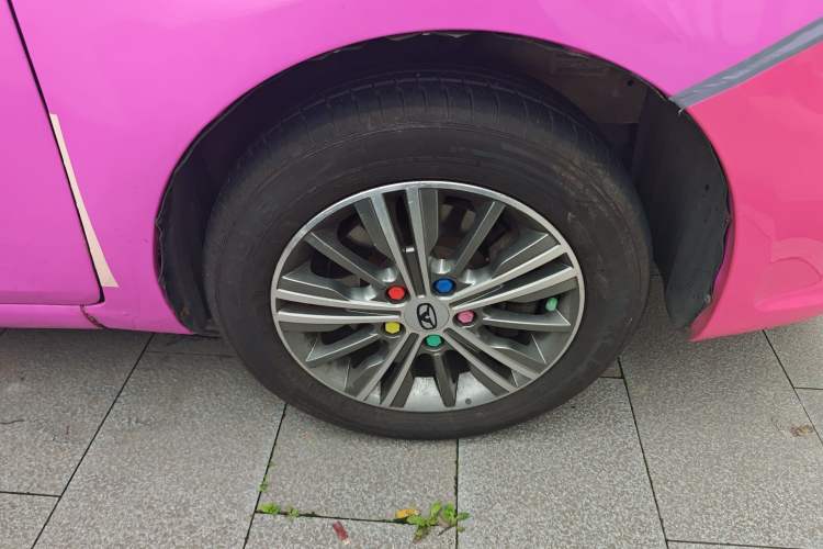 Used Cowin E3 2018 1.5L Automatic Luxury Version Right Front Wheel Hub