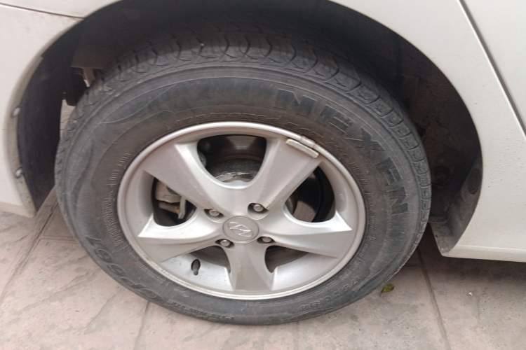 Used Hyundai Verna (older generation) 2016 1.4L Manual Smart GLS Trim
