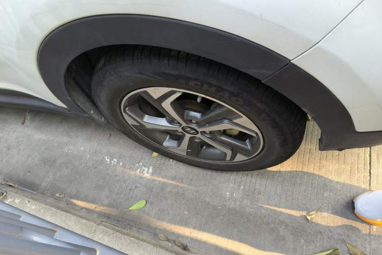 Used Hyundai ix25 2017 1.6L Automatic Smart Version Right Front Wheel Hub