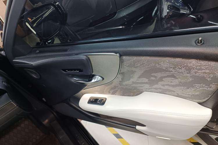 Used Lexus LS 2021 500h Executive Edition
