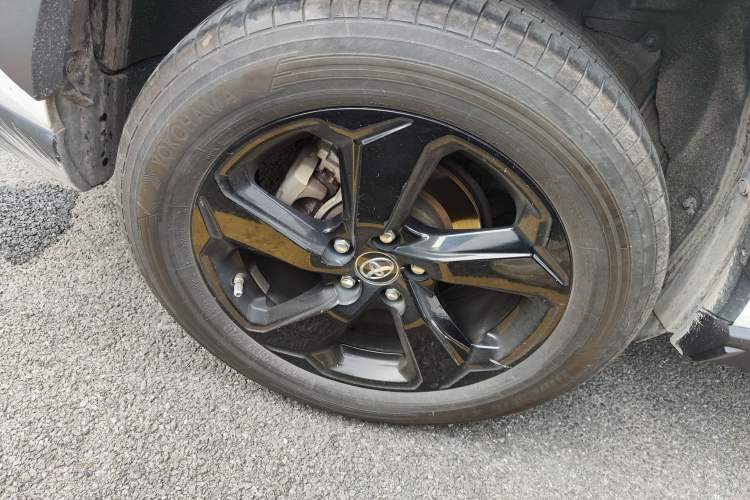 Used Toyota RAV4 2020 Dual-Engine 2.5L E-CVT Four-Wheel Drive Elite Edition Right Rear Wheel Hub