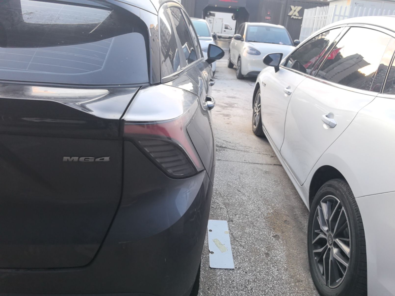 MG 4 EV 2023 415 km Range Sea-Champion Executive Edition — снимка 9