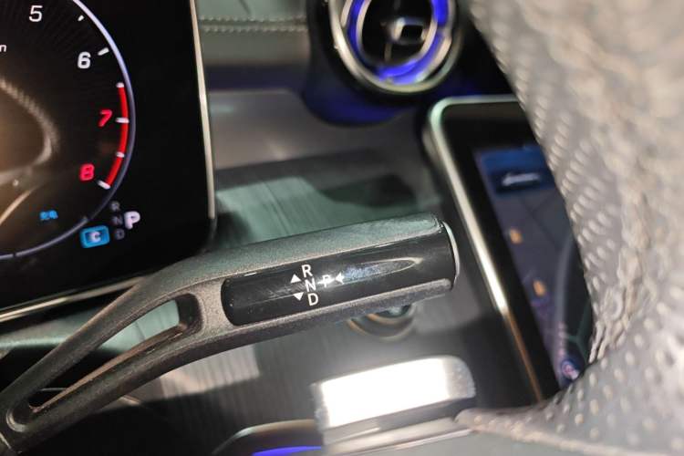 Used Mercedes-Benz C-Class 2024 Restyled C 260 L Sport Edition Gear Lever