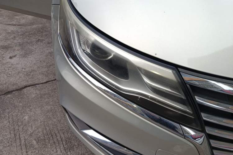 Used Roewe i6 New Energy 2017 45T Hybrid Connect & Smart Enjoyment Edition Right Front Headlight