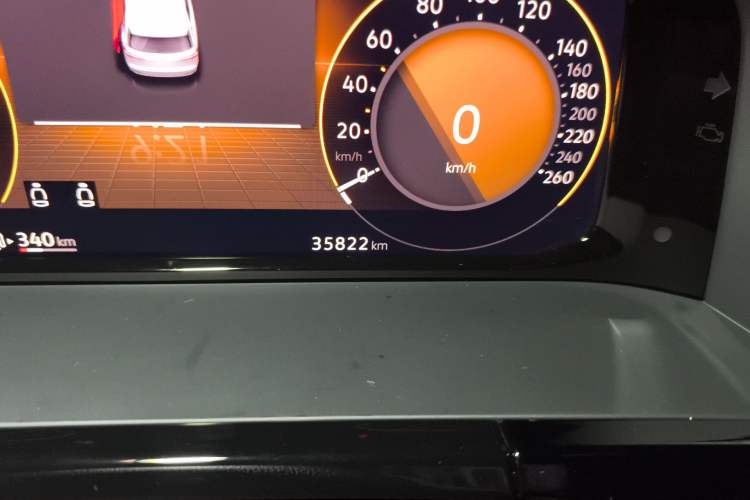 Used Volkswagen Viloran 2022 380TSI Prestige Edition Odometer Close Up