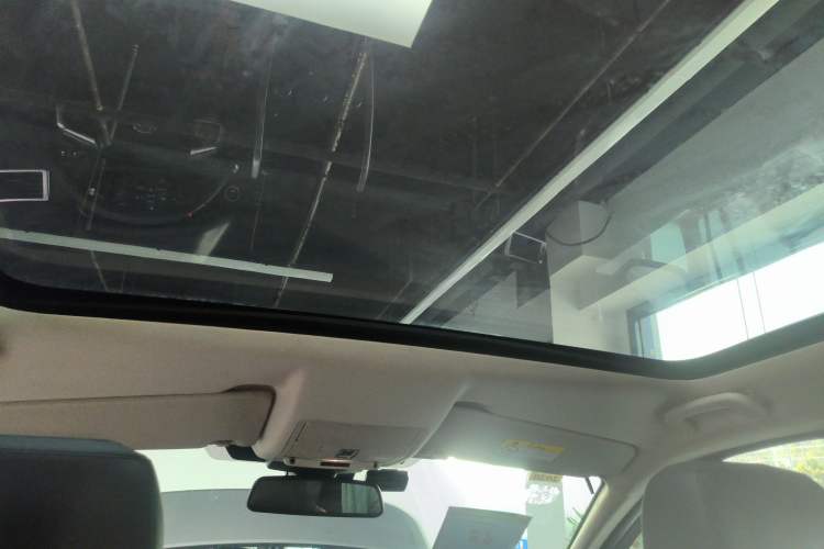 Used Land Rover Discovery Sport 2018 240 PS SE Version