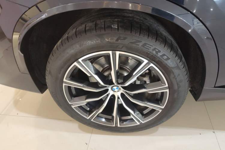 Used BMW X5 2022 Restyled xDrive 30Li Luxury Version M Sport Package
