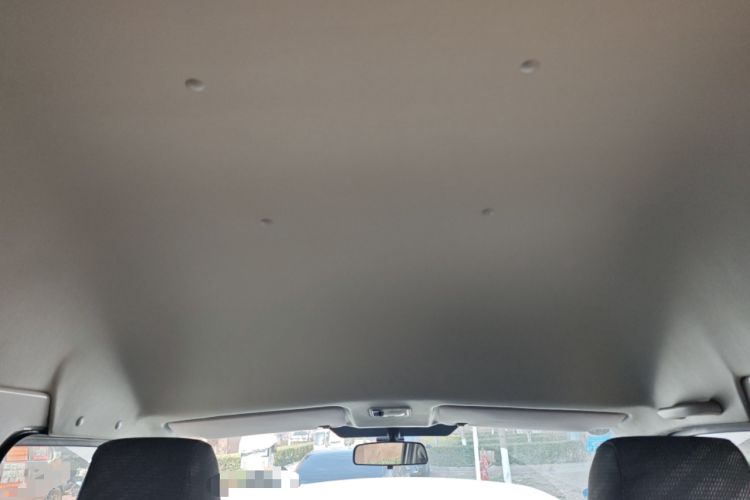 Used Foton Scenic G7 2017 2.0L Short-Wheelbase Commercial Van High Roof 4 Seats 4Q20M
