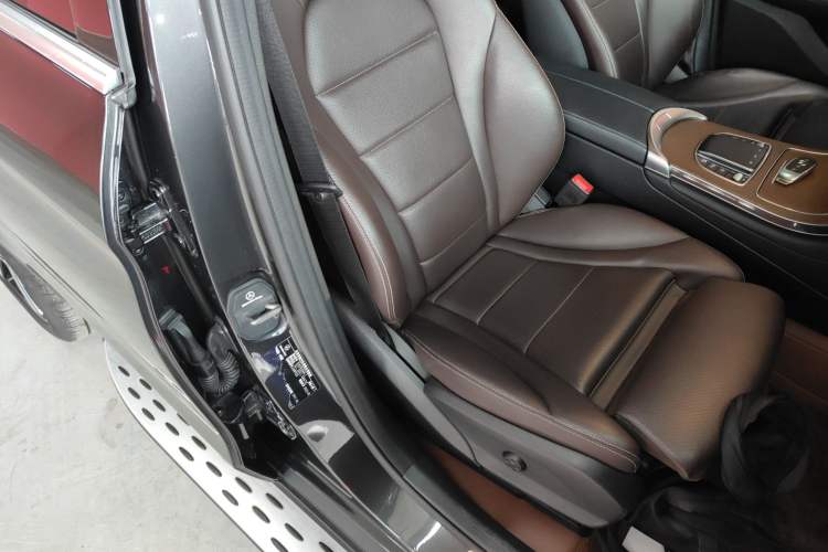 Used Mercedes-Benz GLC 2022 GLC 300 L 4MATIC Dynamic Edition Prestige Model Right Front Seat