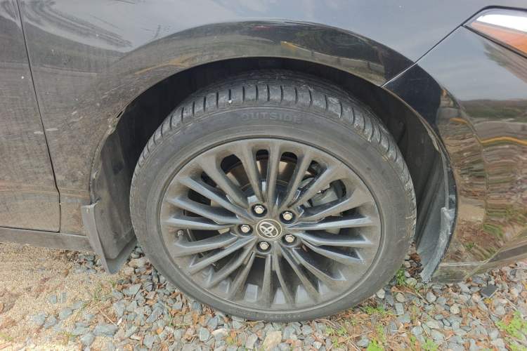 Used Toyota Avalon 2019 2.5L Touring Premium Version China VI Standard
