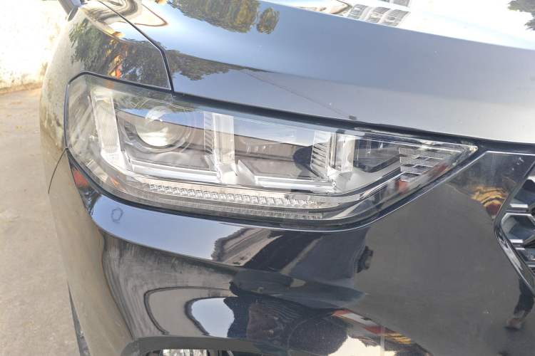 Used Wey VV5 2019 Upgraded Model 2.0T Two-Wheel Drive Ultra-Luxury Version China V Standard
