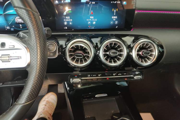 Used Mercedes-Benz A-Class 2022 Restyled A 200 L Sport Sedan Fashion Version
