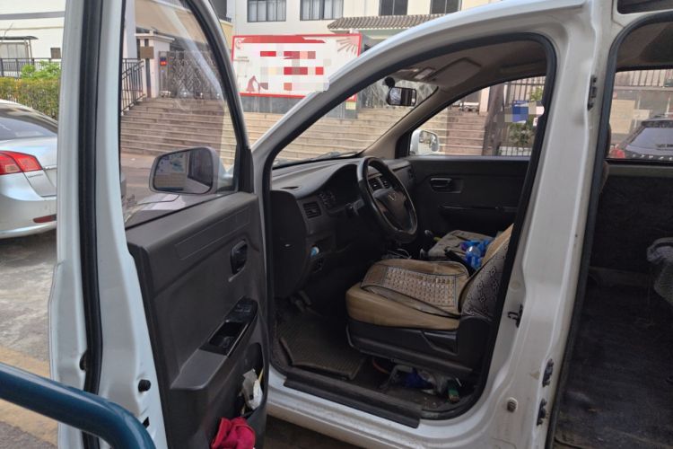 Used Wuling Rongguang V 2018 1.5L Standard Version Driver Seat