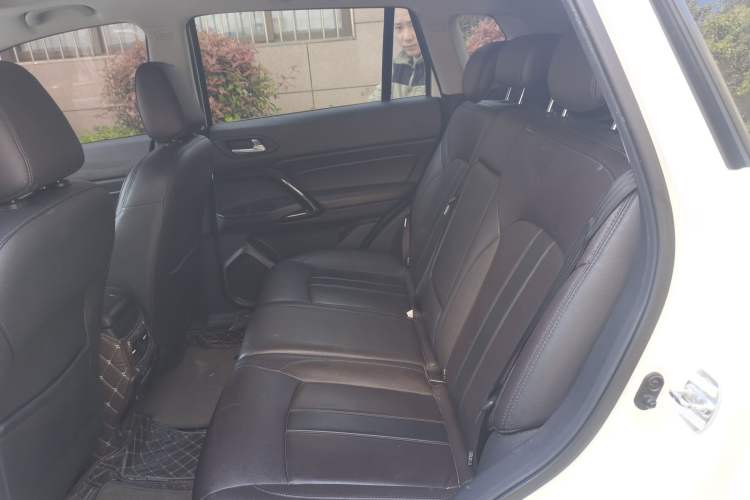 Used GAC Trumpchi GS4 2018 235T Automatic Two-Wheel Drive Luxury Smart Connectivity Millionth Anniversary Edition